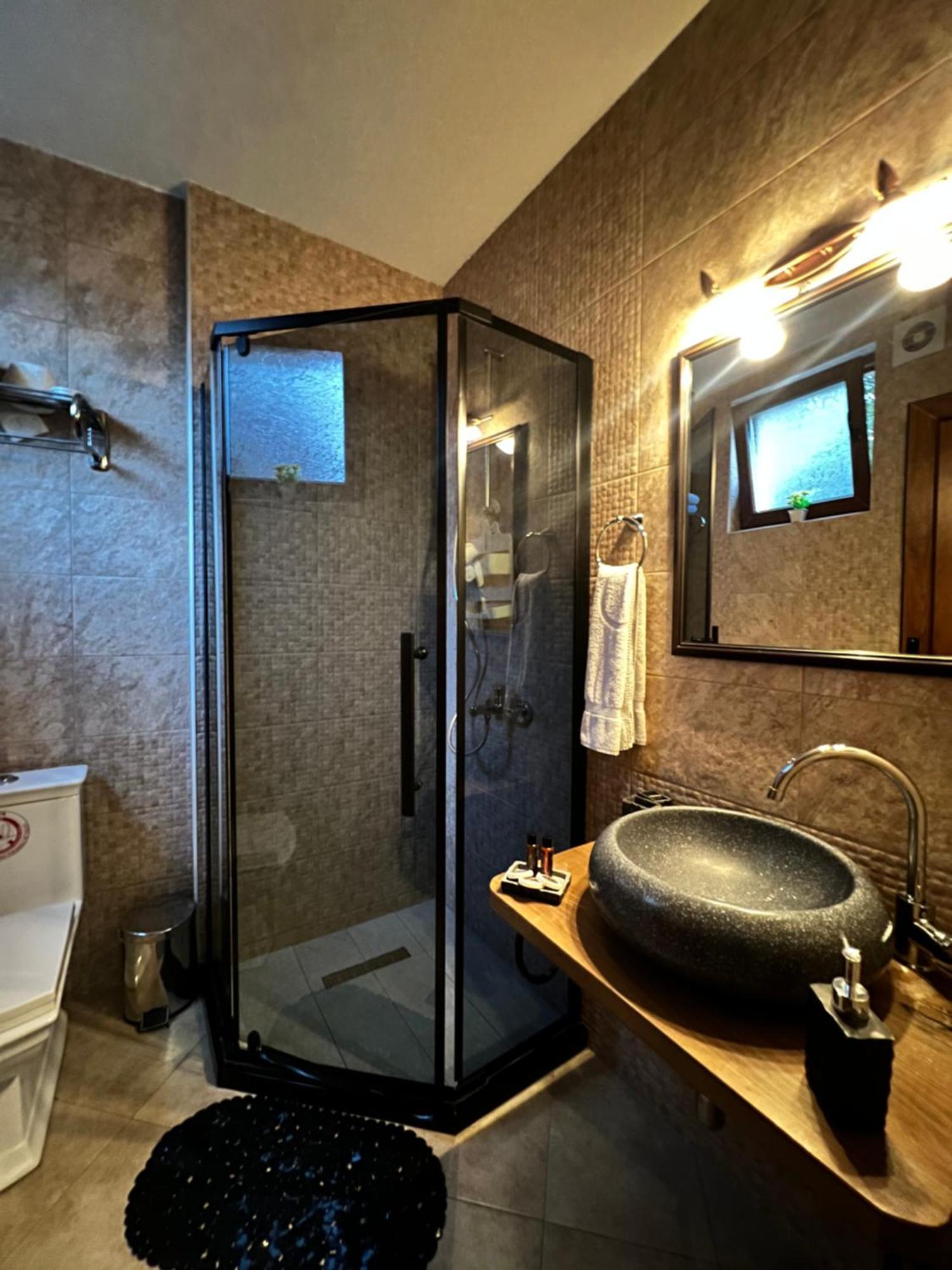 Hotel Fjorr 프리즈렌 외부 사진
