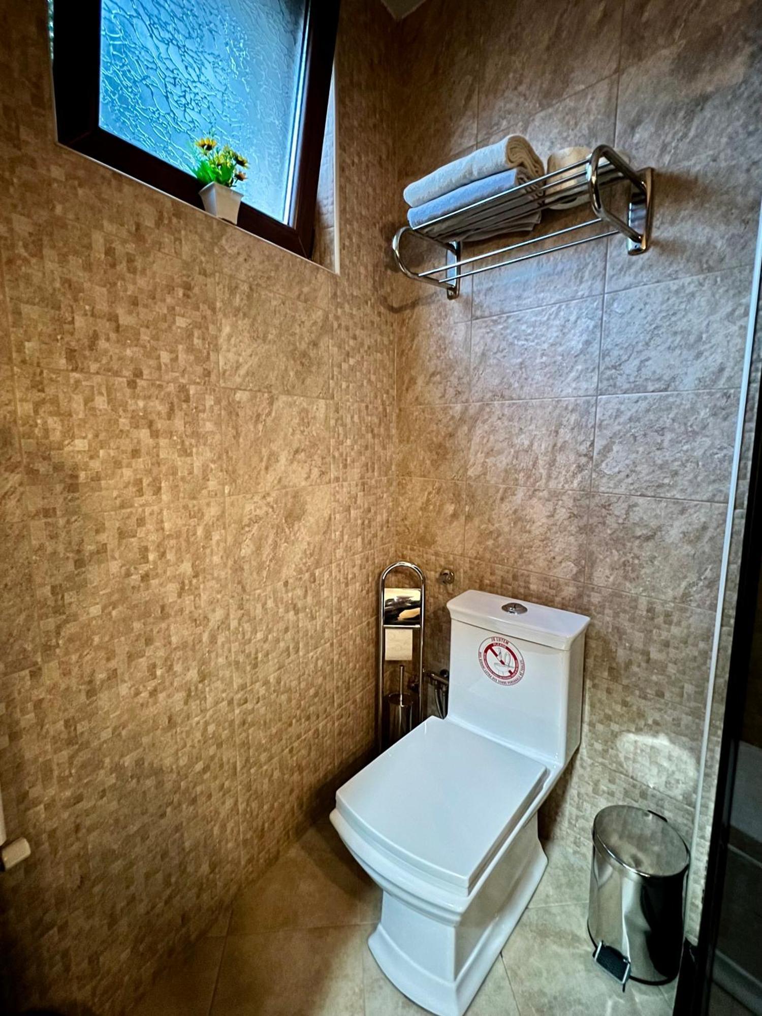 Hotel Fjorr 프리즈렌 외부 사진